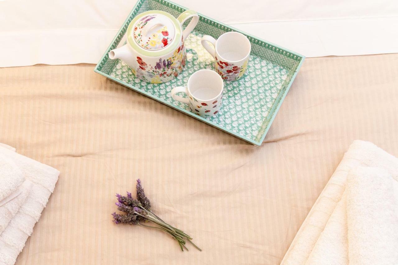 Sweet Suite Flora In Vouliagmeni Athènes Extérieur photo