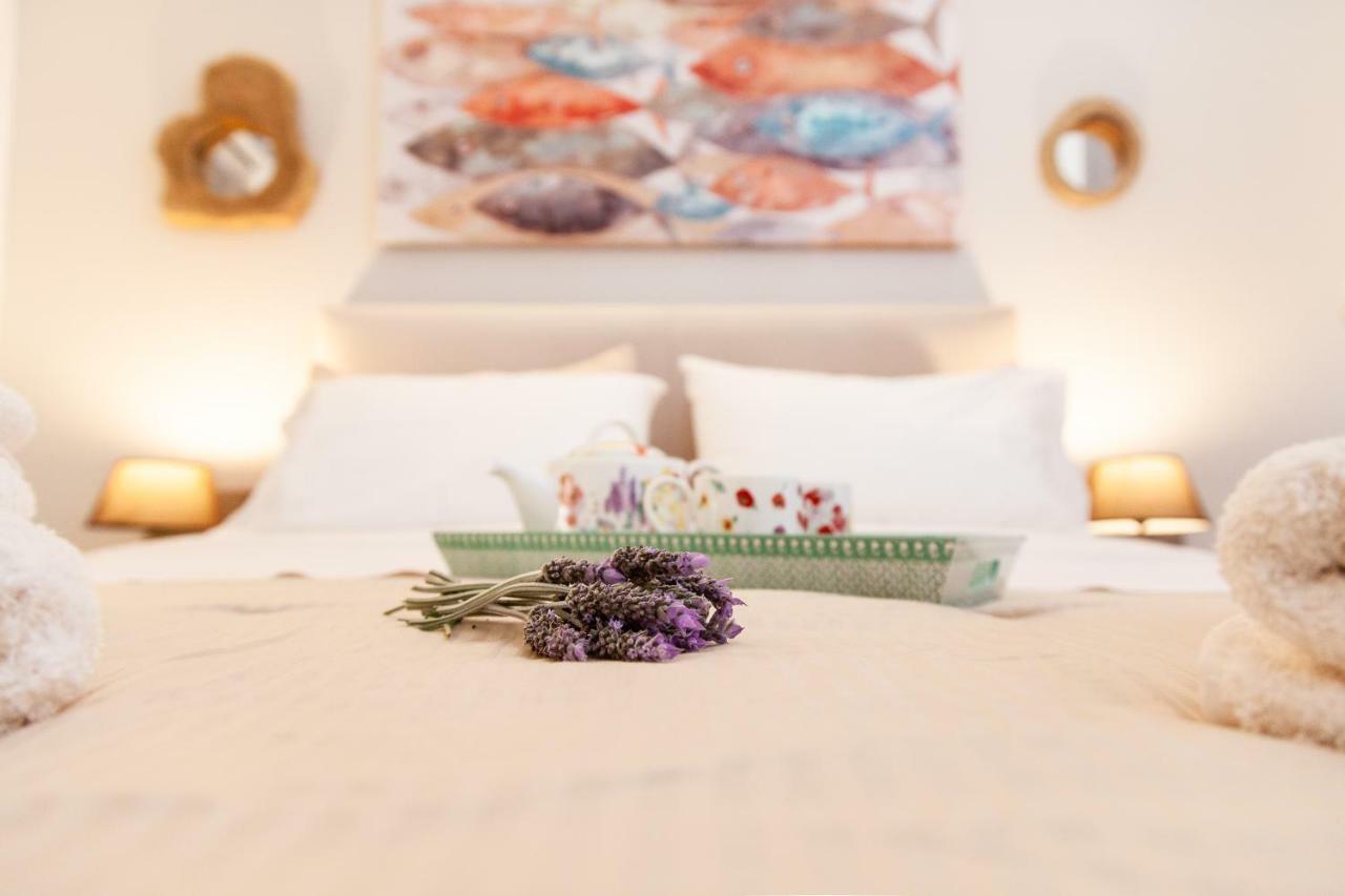Sweet Suite Flora In Vouliagmeni Athènes Extérieur photo